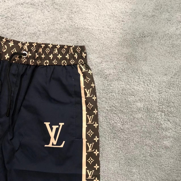 ブランドハーフパンツ背面デザイン